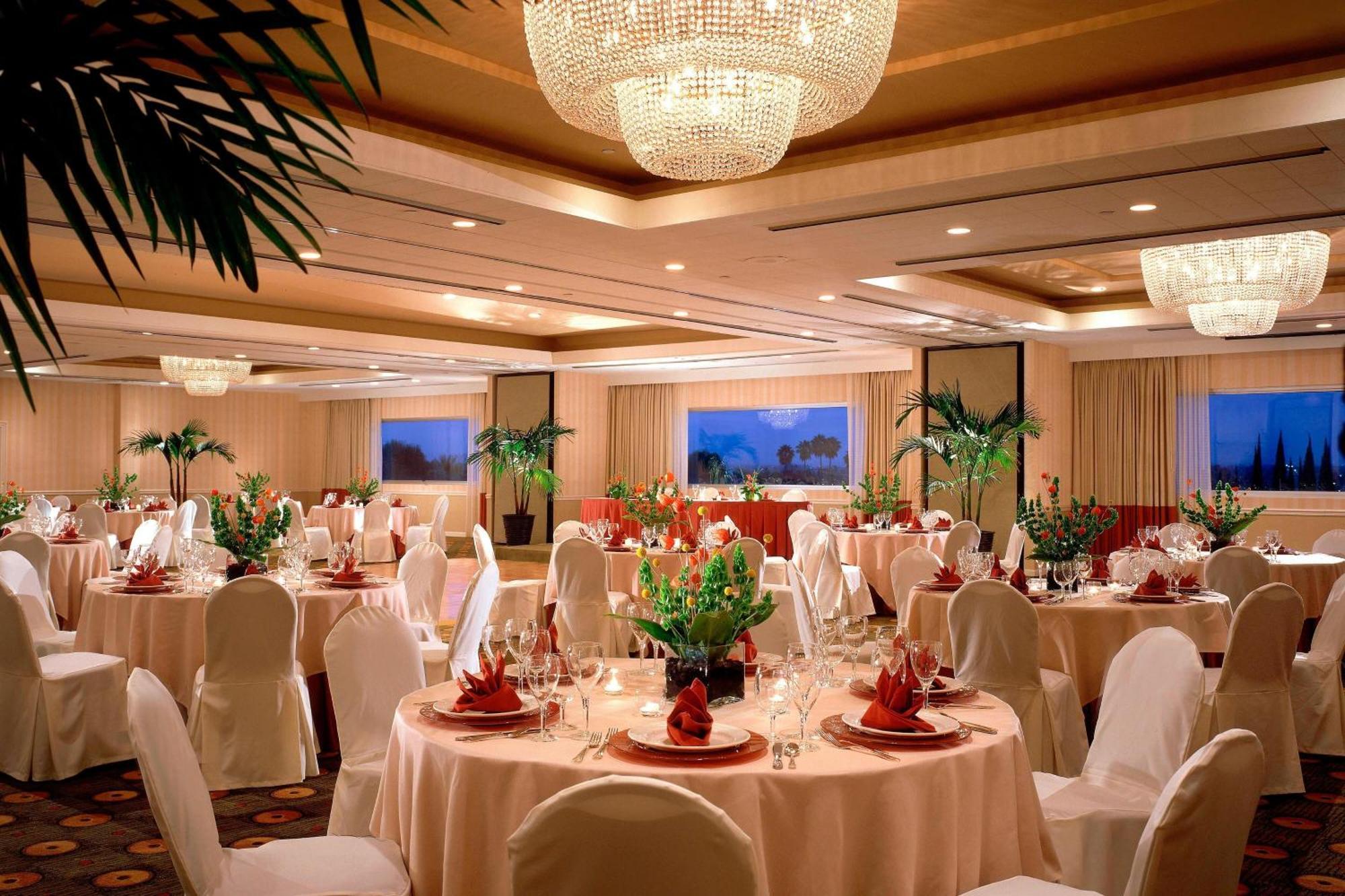 Courtyard Los Angeles Sherman Oaks Екстер'єр фото
